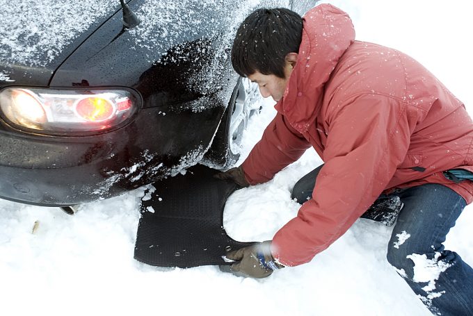 憶えておいて損はない 雪道でスタックしたときの脱出方法とは 自動車情報 ニュース Web Cartop