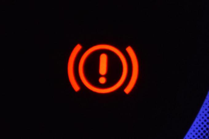間違えて覚えている人多数 見慣れているけど意外と知らないクルマの警告灯６つの意味 自動車情報 ニュース Web Cartop
