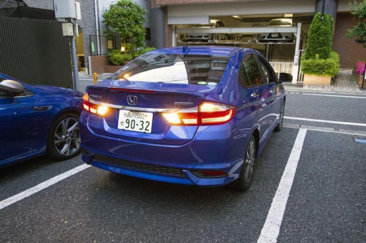 海外では前向きが基本 日本人はなぜ 後ろ向き駐車 をしたがるのか 自動車情報 ニュース Web Cartop