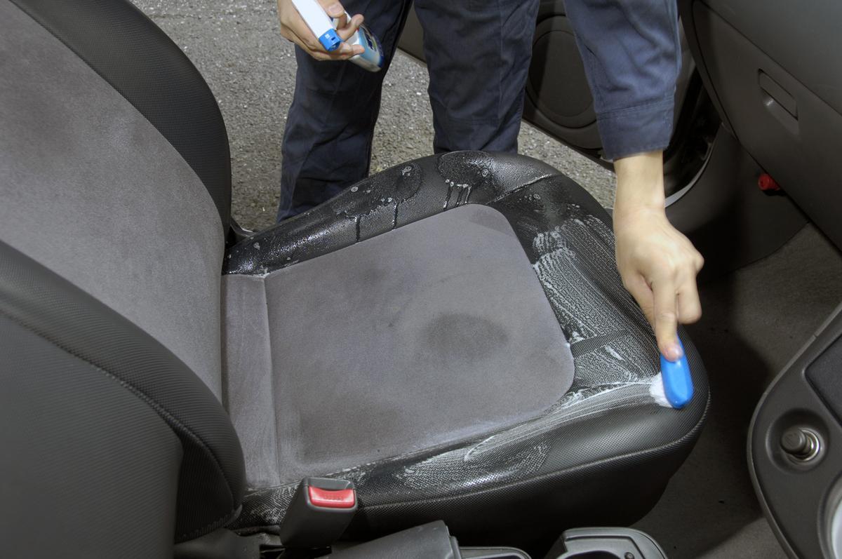 よく考えれば 汚れの宝庫 クルマのシートの正しい掃除の仕方とは 自動車情報 ニュース Web Cartop