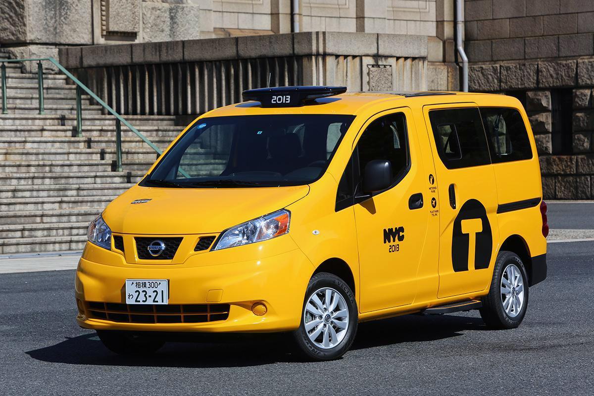 NV200タクシーのフロントスタイリング