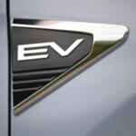 【画像】【試乗】ついに「売れる」EVが誕生！　三菱eKクロスEVの「上質な走り」は衝撃のレベルだった 〜 画像8