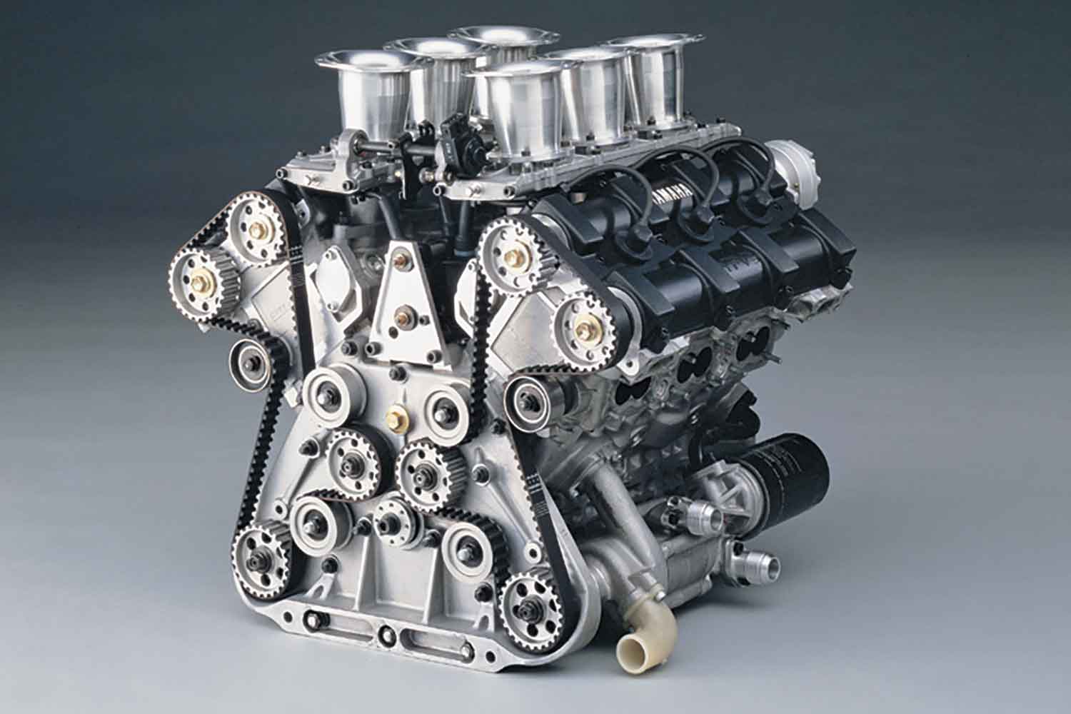 ヤマハOX66エンジン