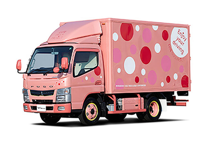 「トラガール」促進のために女性が企画した「水玉ピンク」のキャンター！　実際の女性トラックドライバーから非難囂々「大不評」だったワケ