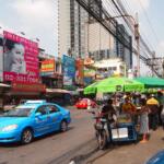【画像】まるでタクシーレプリカのようなクルマの正体は!?　タイでライドシェアに「行灯のないタクシー」が使われる事情 〜 画像5
