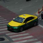 【画像】まるでタクシーレプリカのようなクルマの正体は!?　タイでライドシェアに「行灯のないタクシー」が使われる事情 〜 画像6