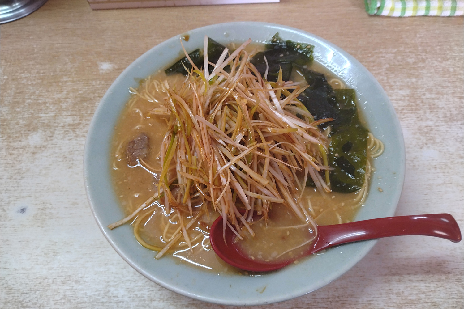 「うまいまずいのラーメンショップ」のねぎラーメン